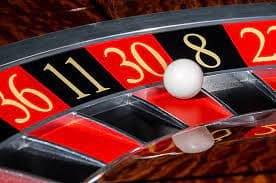 Suasana hiburan casino online dengan live games dan dealer di platform terpercaya